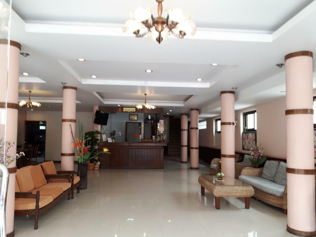 Nathon Residence Hotel होटल