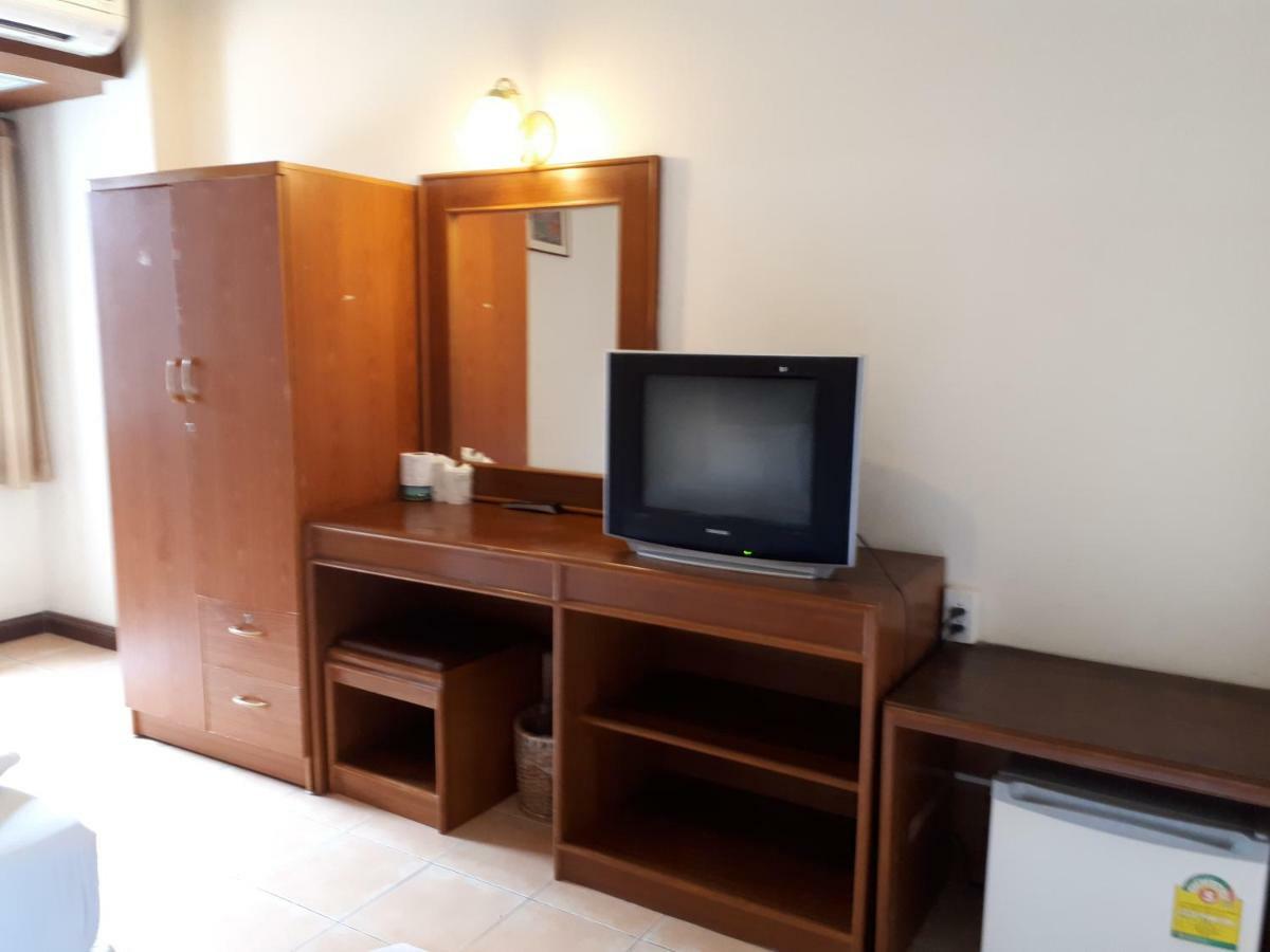 Nathon Residence Hotel होटल
